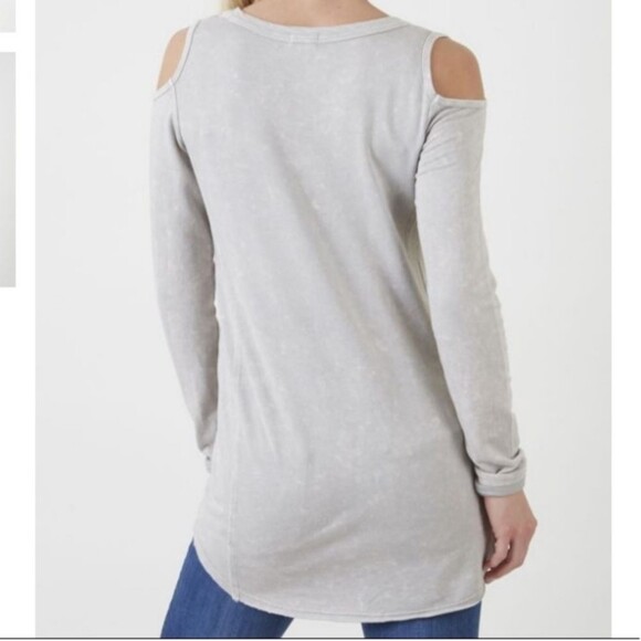 Braeve Off Duty Cream Cold Shoulder Top Stone Wash - Picture 2 of 7